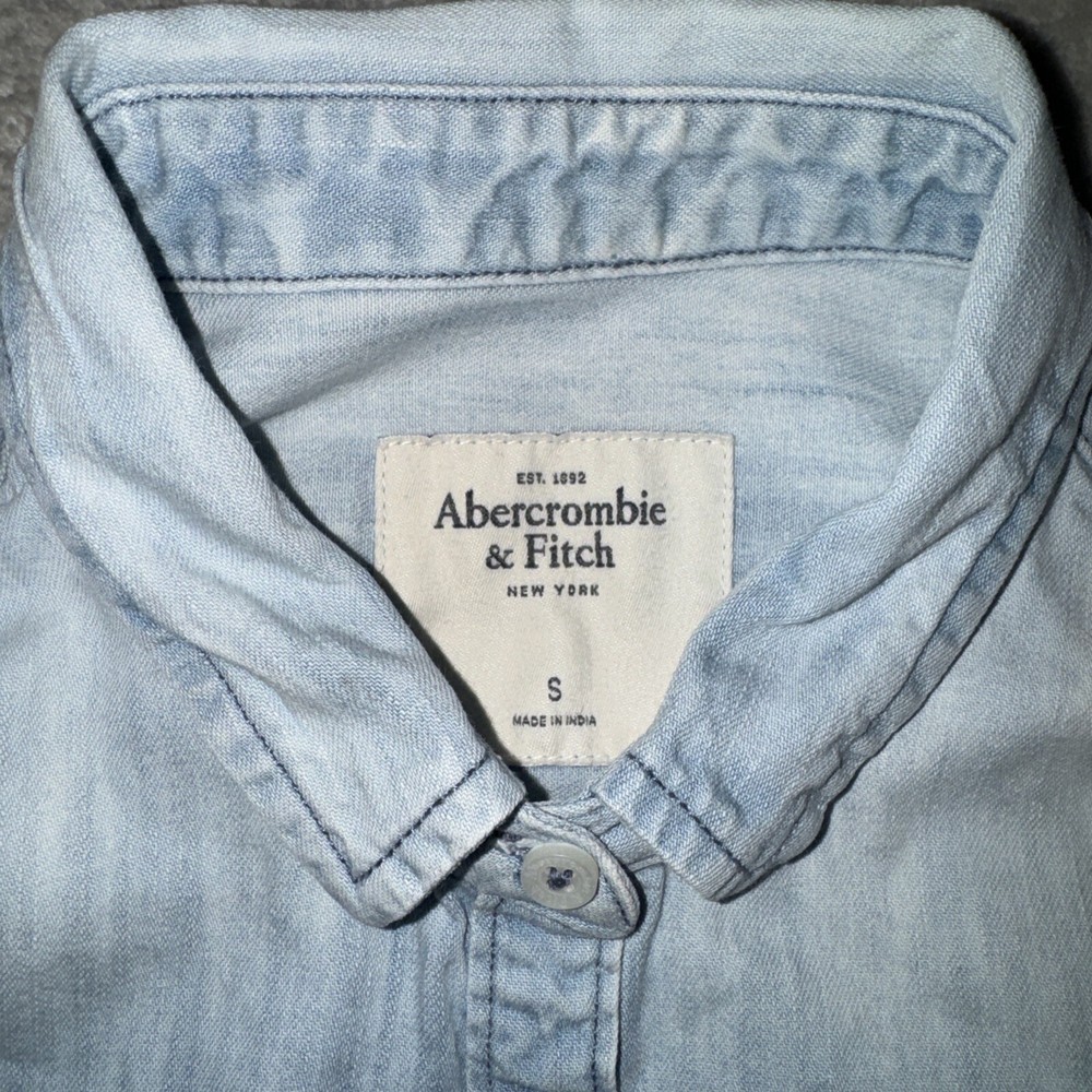 Abercrombie & Fitch Women’s Sz S Denim Chambray Blue Button Down Shirt Small