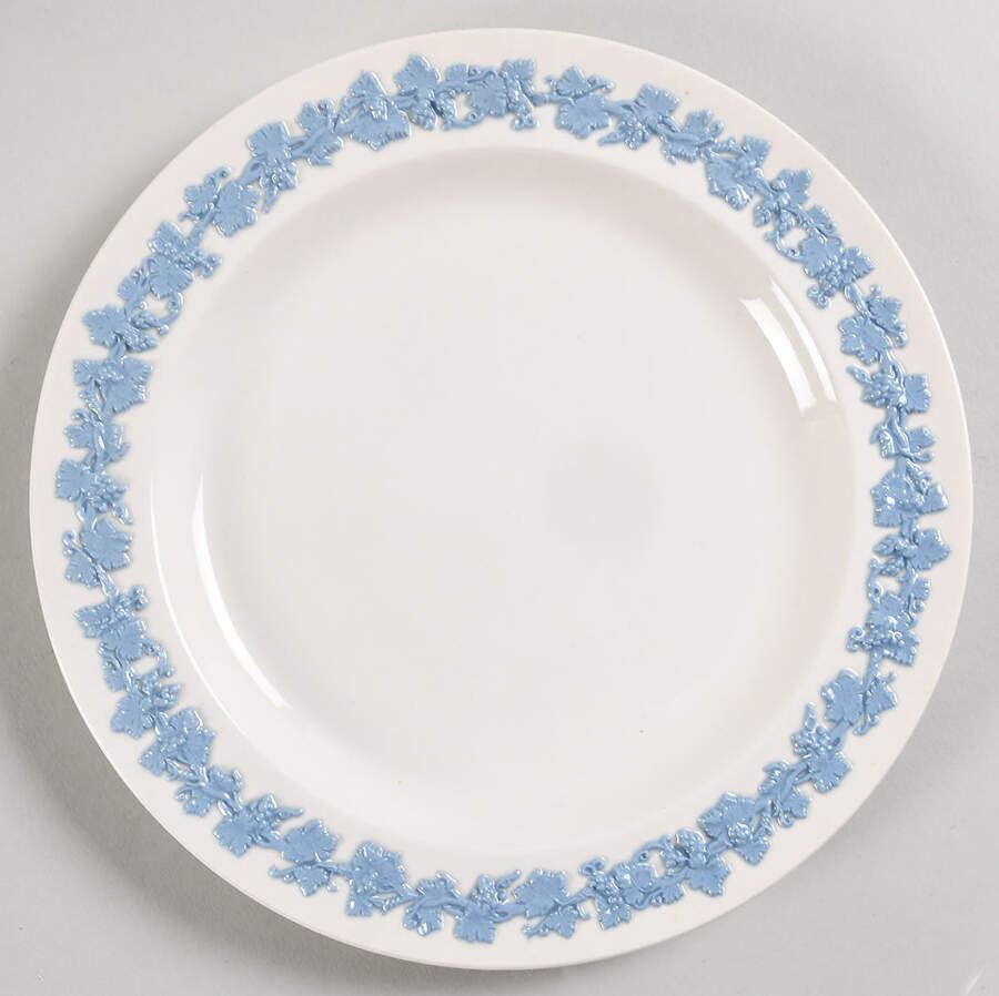 Wedgwood Lavender on Cream Salad Plate 6522823  