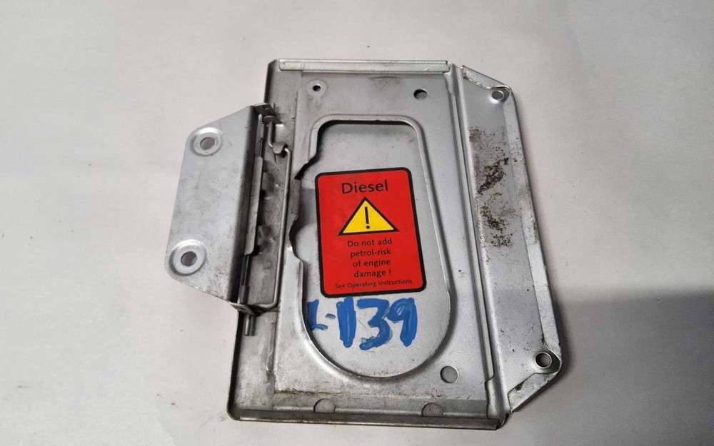 Fuel Tank Door DODGE SPRINTER 2500 03 04 05 06