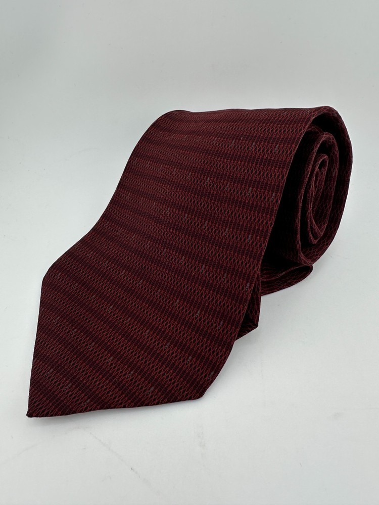Bill Blass Burgundy Red Silk Tie Textured Pattern Classic Men’s Necktie