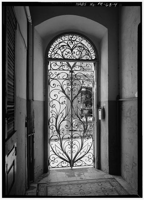 4. VIEW WROUGHT IRON FRONT GATE SEEN FROM INSIDE - 105 Calle San Jose House,