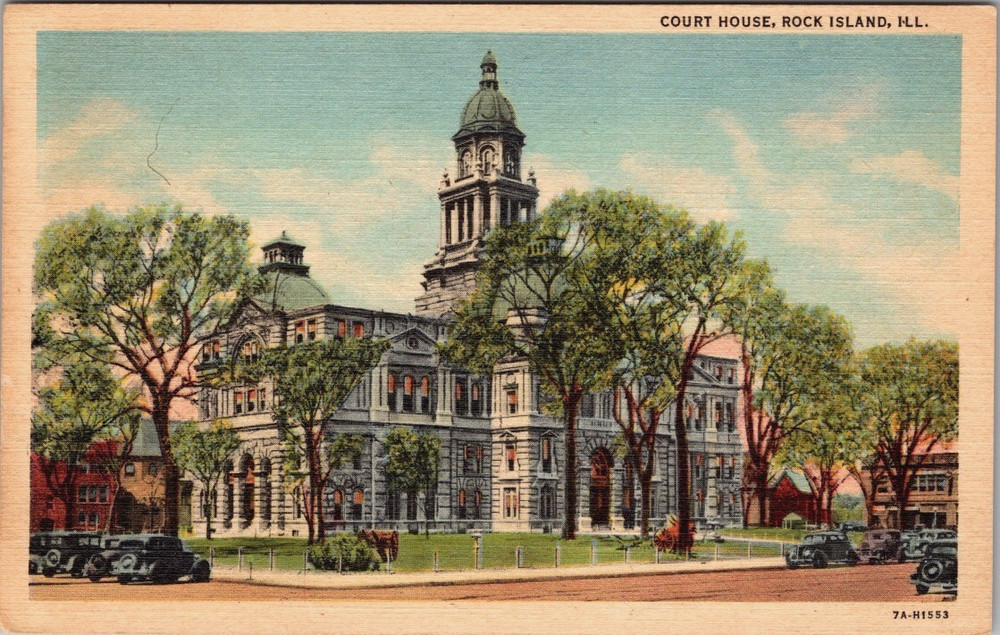 Street View , Court House Rock Island Illinois Linen Postcard