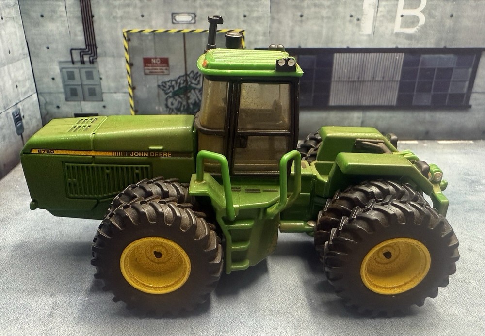 1/64 ERTL John Deere 8760 4WD Tractor Dusty Chase Limited Edition Diecast Model