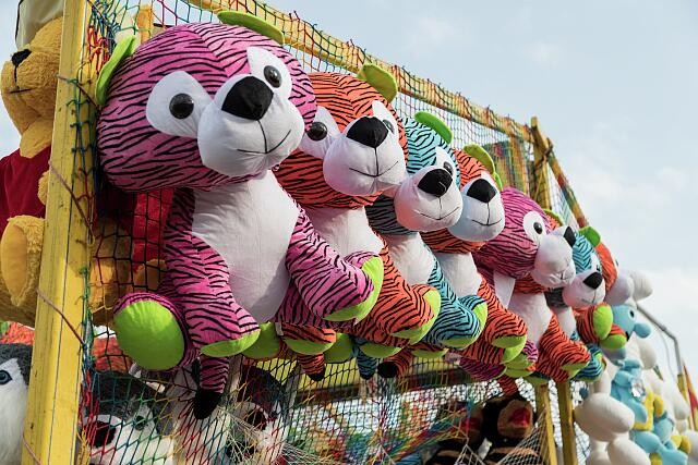 Photo:Des Moines Iowa State Fair 2016 Sideshow Booth Plush Toys