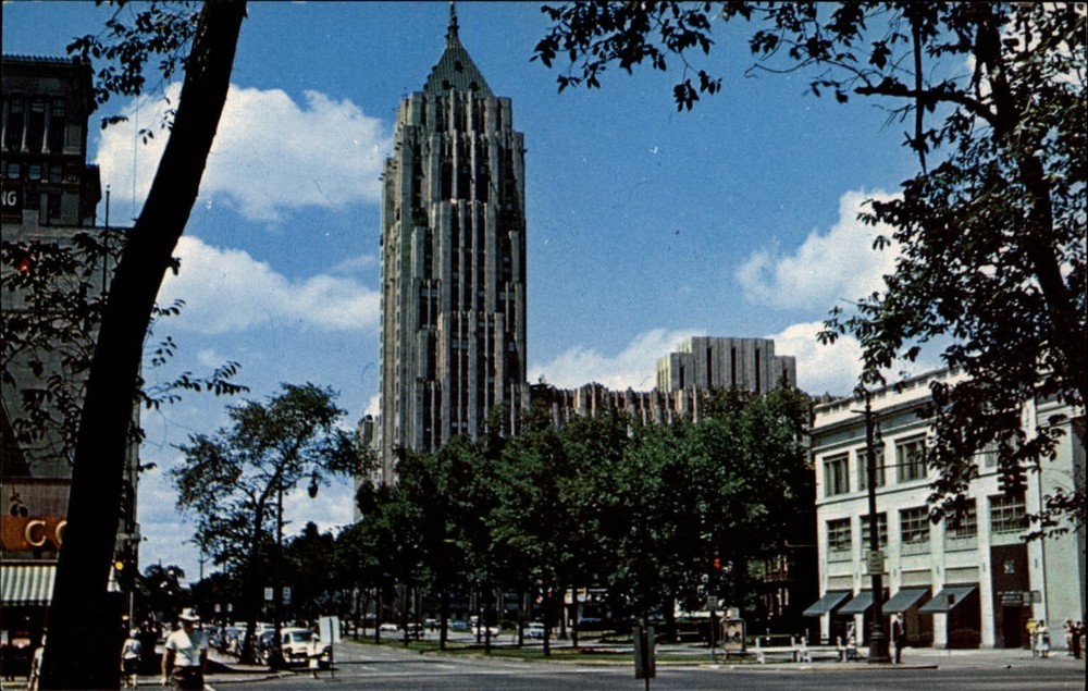 Michigan Detroit Fisher Body Building West Grand Blvd  1950s-60s postcard sku225