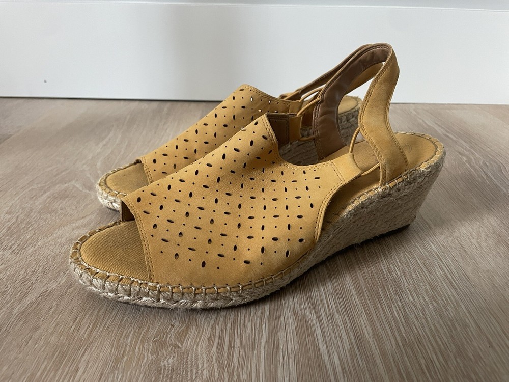 Clarks Artisan Patrina Yellow Leather Gail Espadrille Wedge Sandal Size 10 Wide