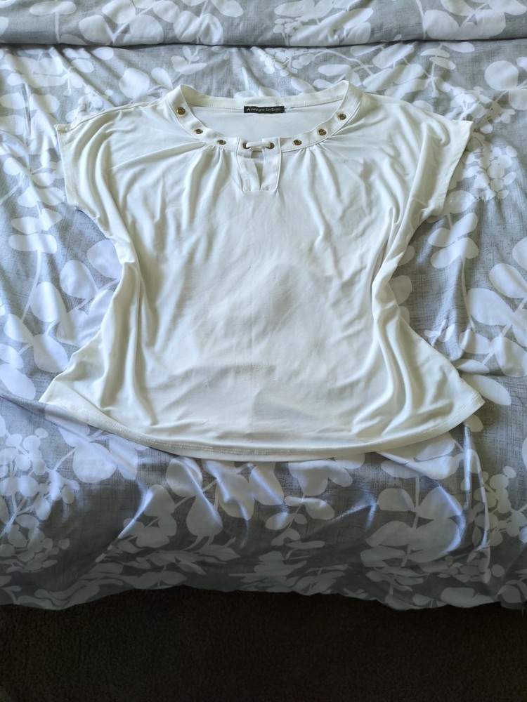 Indigo Women's Casual Blouse Size L Comfortable & Stylish