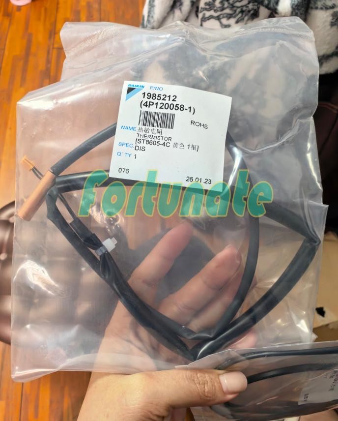 1PC NEW FOR DAIKIN Temperature sensor ST8605-4C