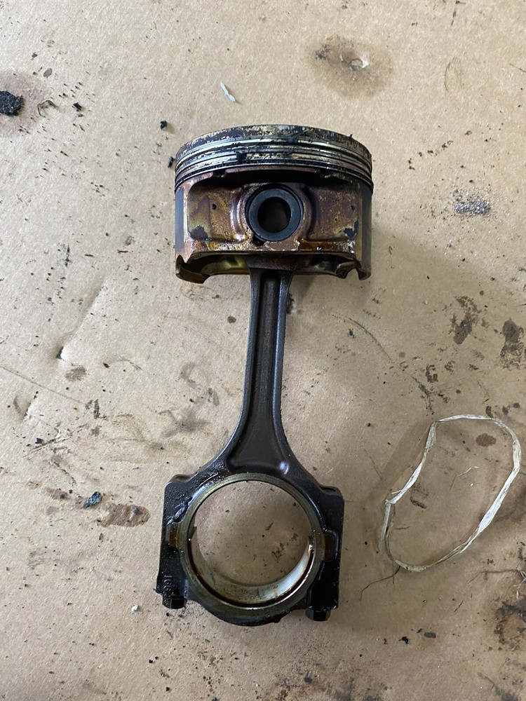 GM Acadia 3.6L Piston & Connecting Rod Kit M2N15-image