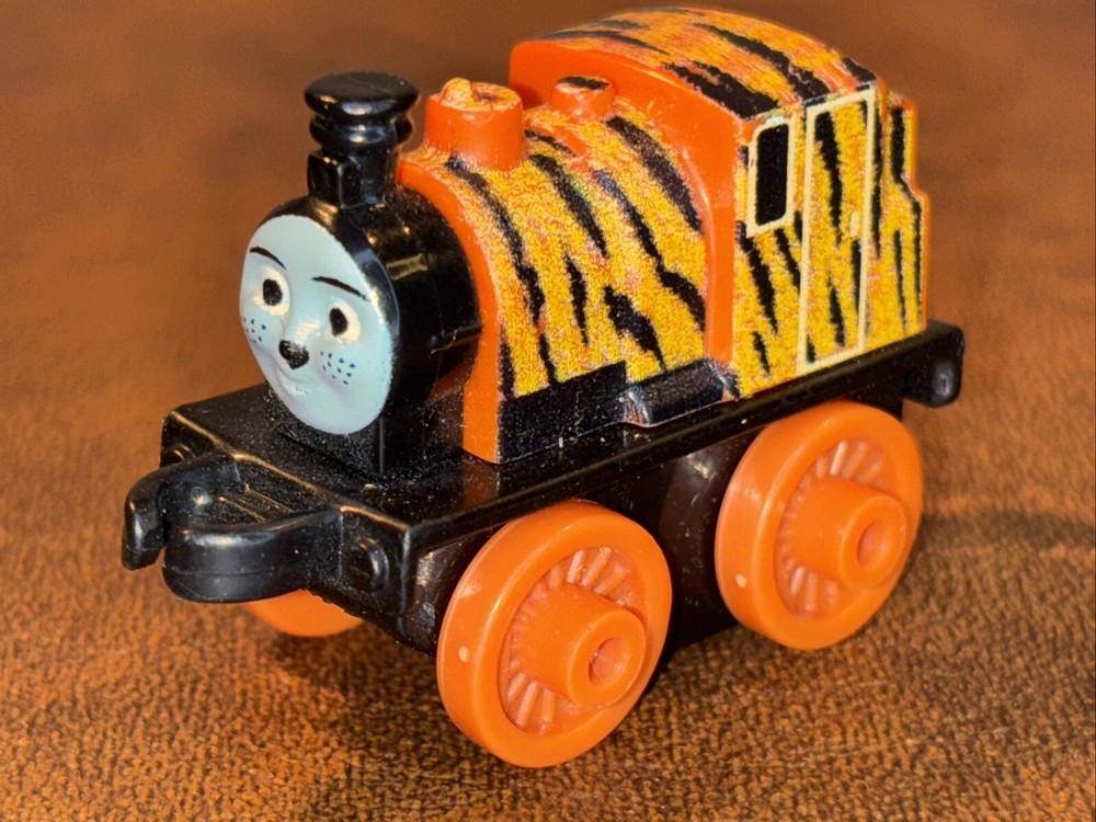 ‘14 Thomas The Train TrackMaster Small Push Along Die-Cast PVC Train #J31A Dash