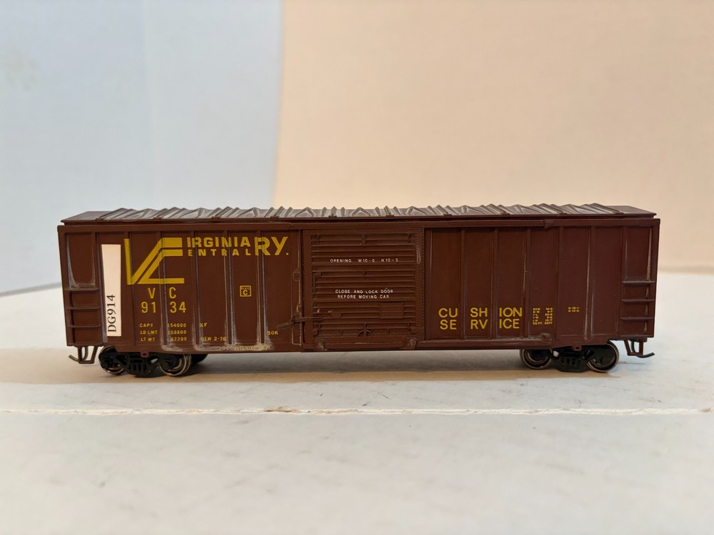 Athearn HO Scale Virginia Central Railway VC 9134 50' Boxcar DG914