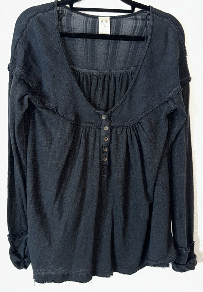We The Free People Down Under Henley Top Medium Black Button Collar #726