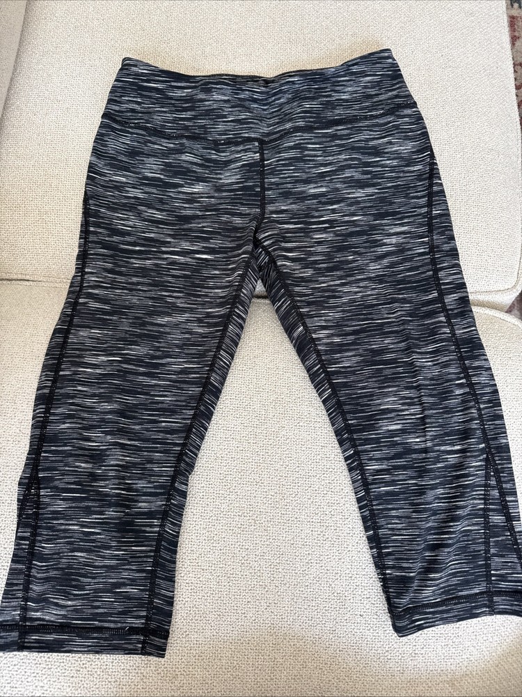 Zella Women’s Black Pull On Athletic Capri Cropped Leggings Sz Small