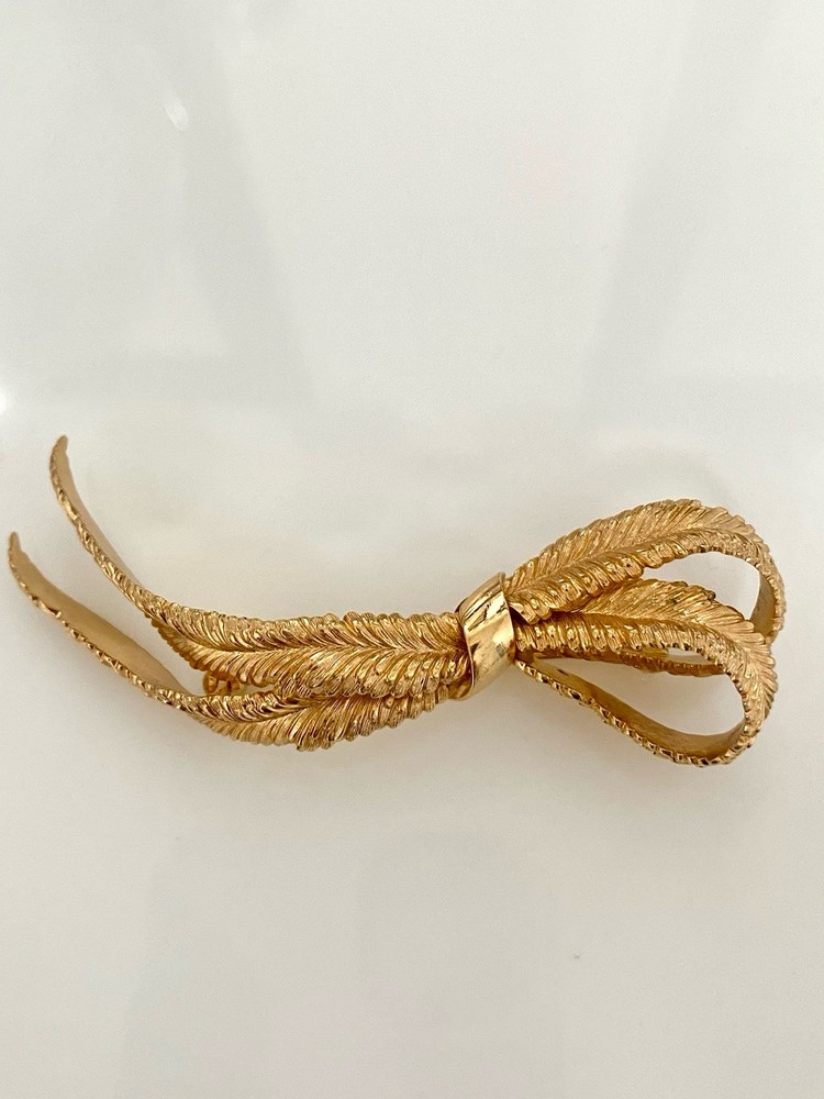 Vintage Christian Dior Gold Tone Rope Looped knot Brooch Pin Signed Chr Dior