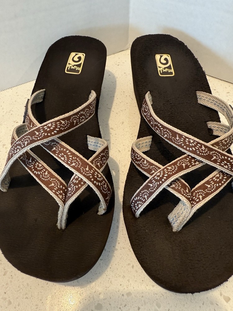 Teva Wedge Sandal Women Size 8 Brown Floral Strappy Flip Flop Comfort