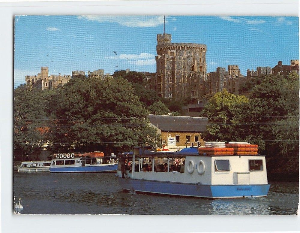 Postcard The Approach on the Thames Windsor Castle Windsor England
