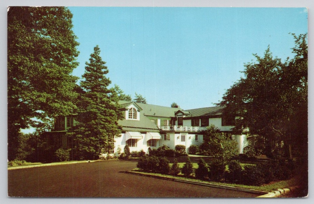 The Latch String Oradell NJ Restaurant Vintage Chrome Postcard Dexter Press