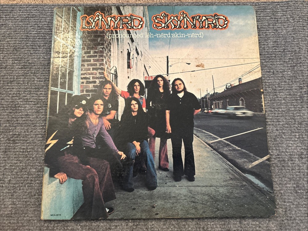 Lynyrd Skynyrd Pronounced 'Lĕh-'nérd 'Skin-'nérd Vinyl Record Lp