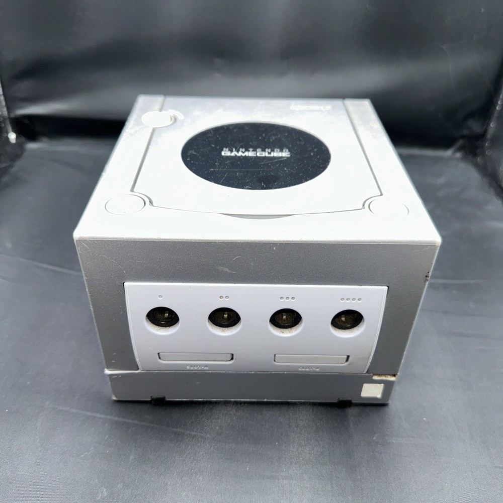 Nintendo GameCube Platinum Silver Console Only for Parts or Repair DOL-101