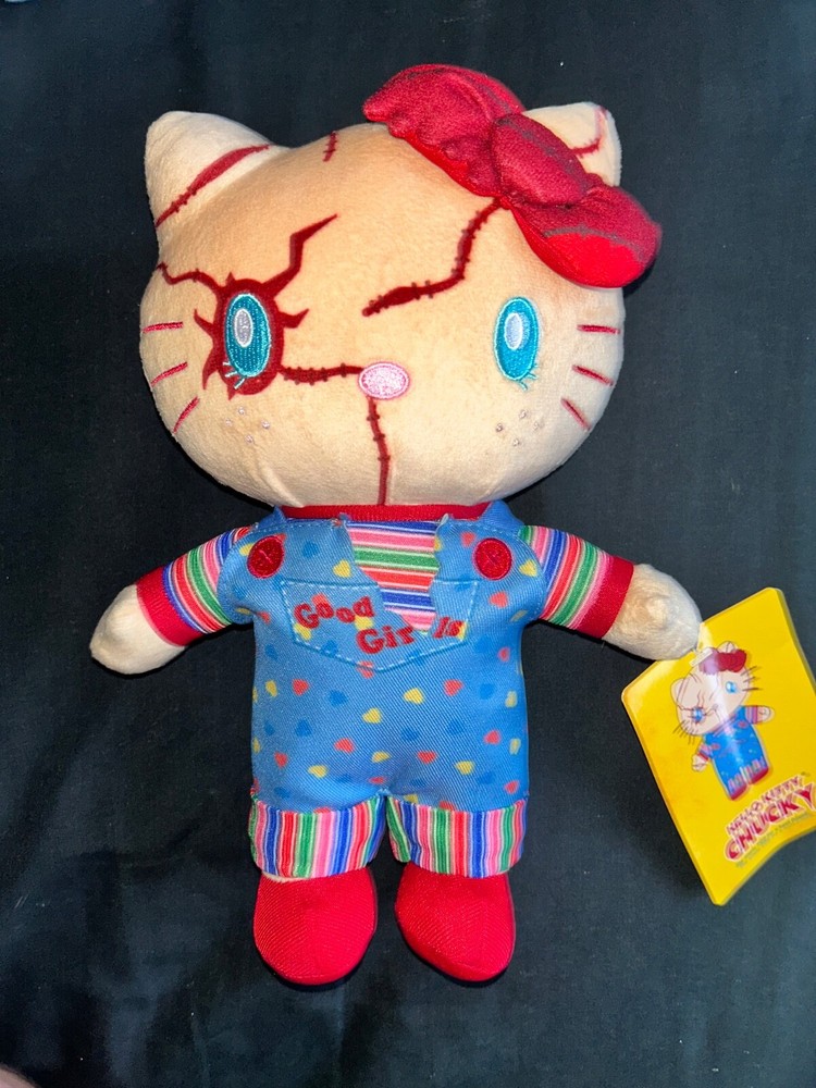 2025 universal studios HELLO KITTY X CHUCKY (NEW)