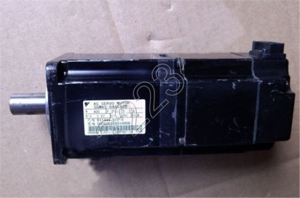 1Pcs Used Yaskawa SGMAS-04ACA2B 400W Servo Motor Plc Module rg