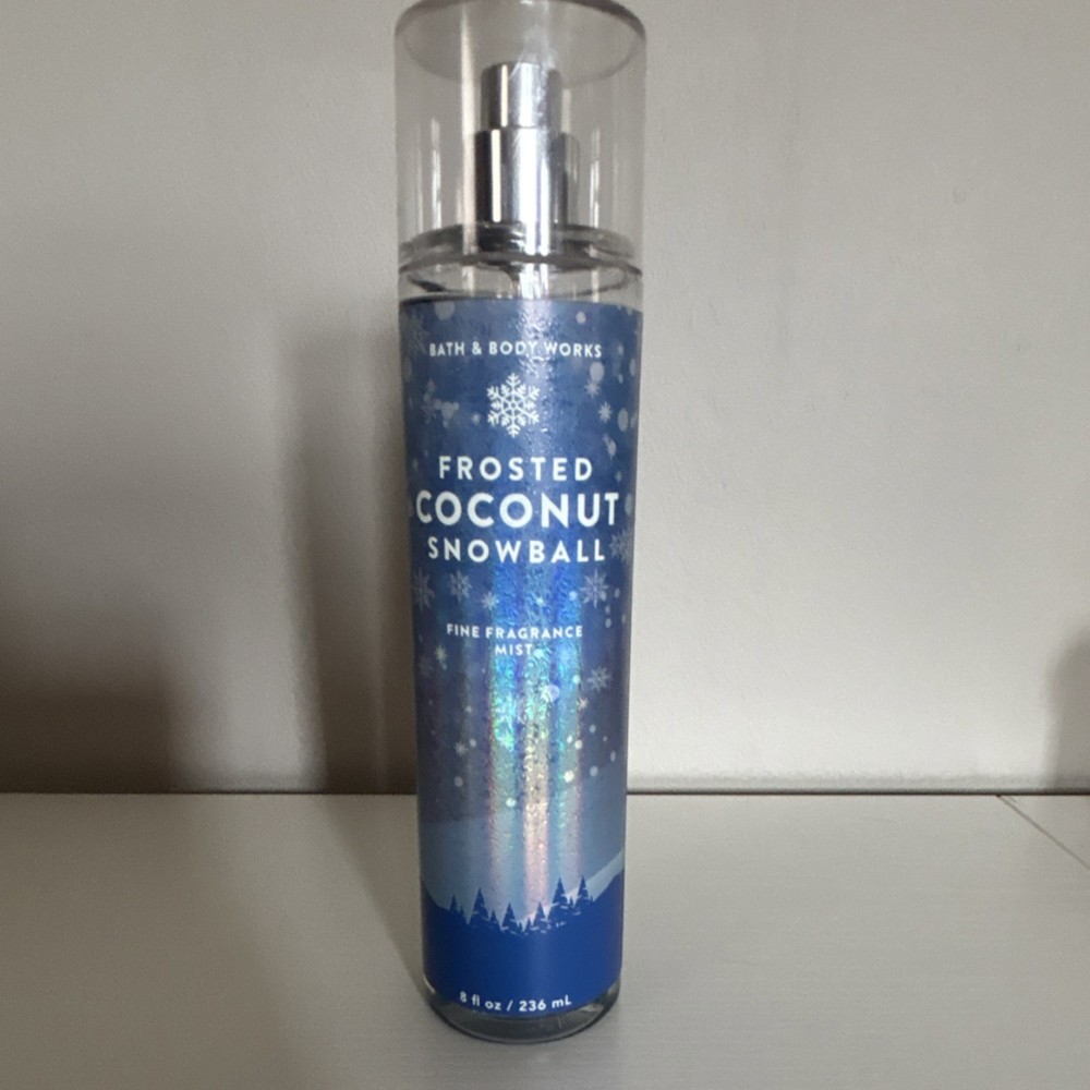 Bath & Body Works Frosted Coconut Snowball Fine Fragrance Mist 236 ml / 8 fl oz