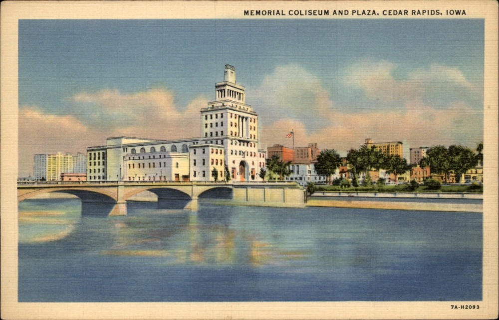 Memorial Coliseum & Plaza ~ Cedar Rapids Iowa ~ 1940s linen postcard