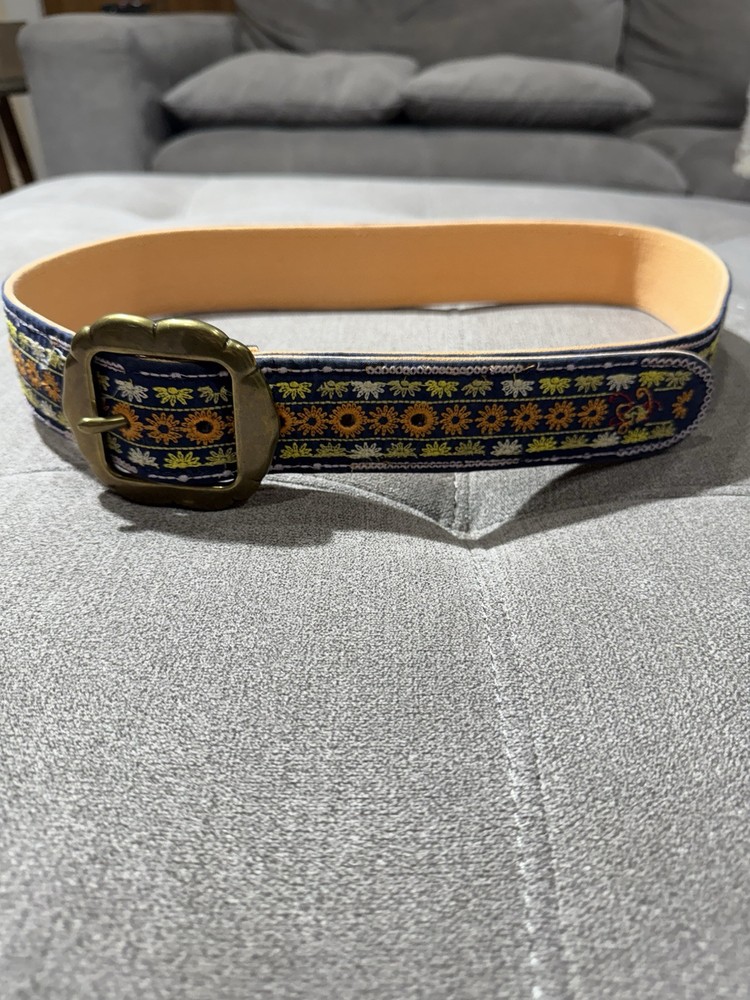 The Lucky Brand Floral Embroidered Women Belt M EUC
