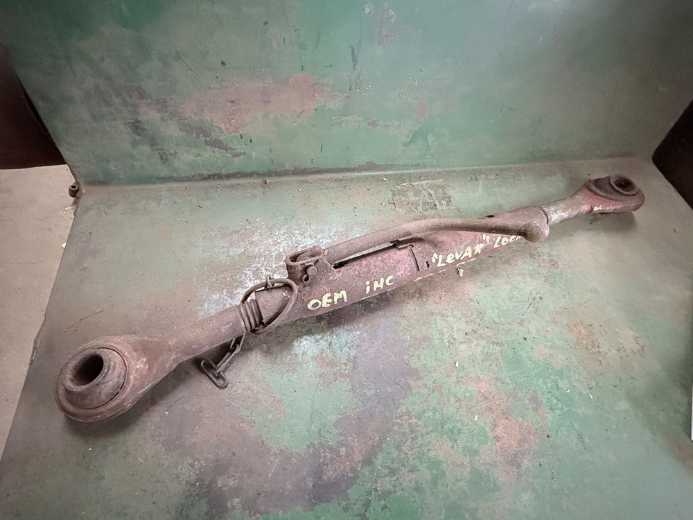 Farmall IH Tractor 3pt Top Link with lever lock