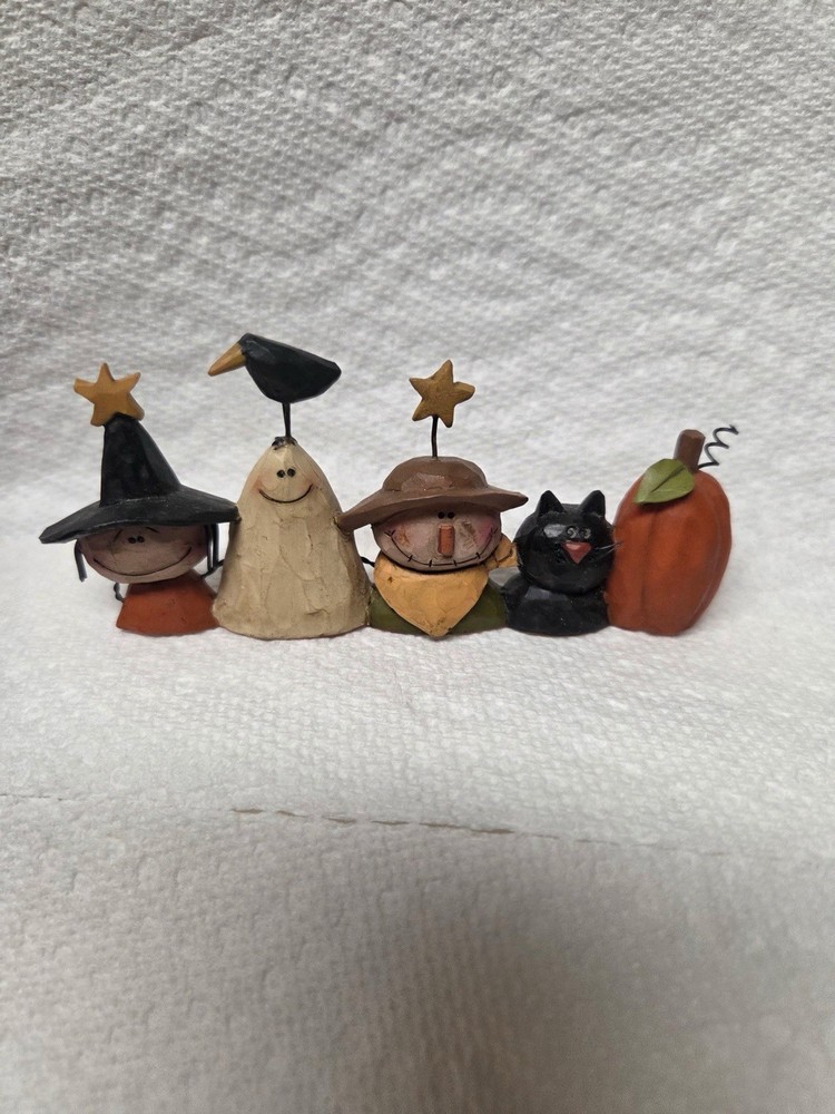 Blossom Bucket B Lloyd Witch Ghost Cat Pumpkin Scarecrow Halloween Figurine