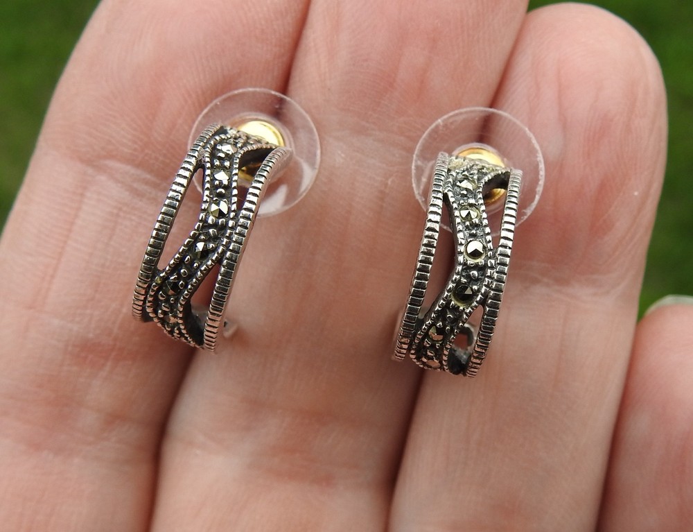 Vintage Signed CW 925 Sterling Silver Marcasite Half Hoop Pierced Earrings 4.1G