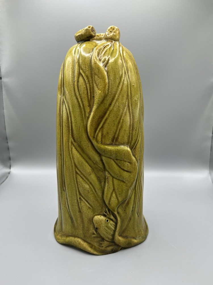 Vintage Pottery Vase 10 inch Green Frog On Lily Pad