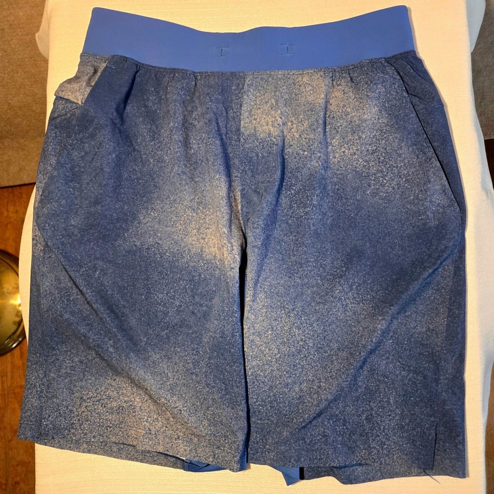 Lululemon Pace Breaker Lined Shorts Mens Blue Acid Wash 9 Inch Inseam Size M