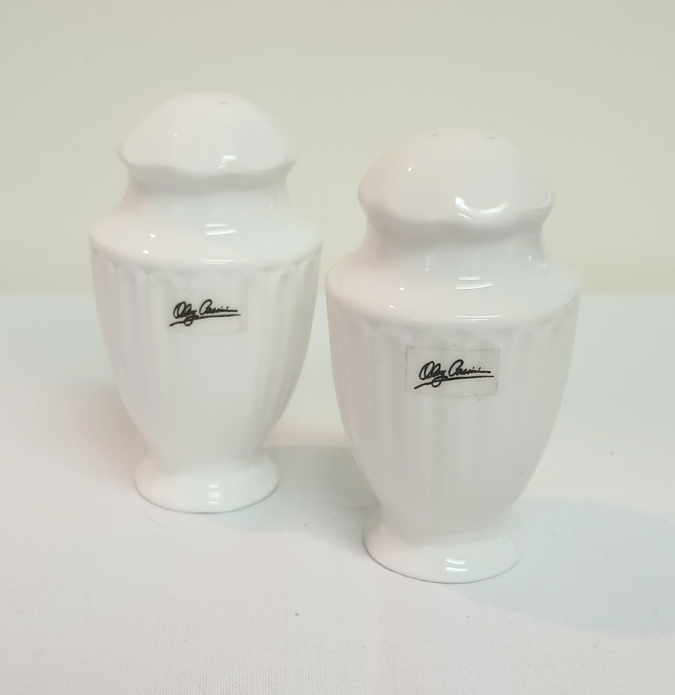 Oleg Cassini Elegant White Fine Porcelain Set of Salt & Pepper Shakers.