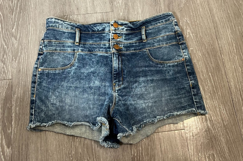 Women’s Size 14 Refuge Dark Stretch Denim Distressed Raw Hem Jean Shorts