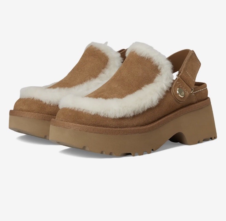 NIB UGG Women's Esmee Clog In Chestnut. Size 8