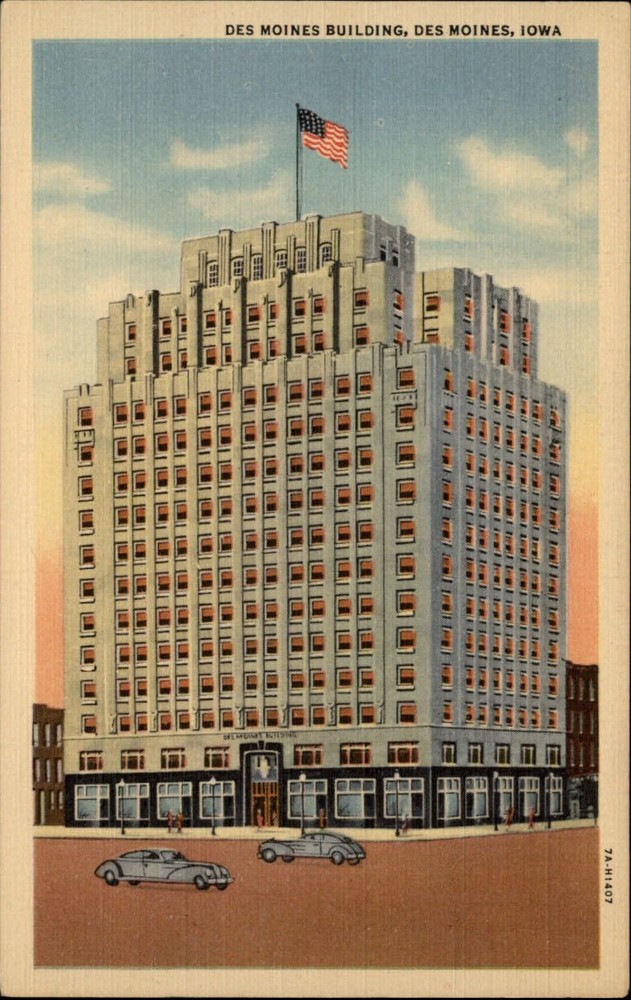 Des Moines Building Iowa flag cars ~ 1940s linen postcard
