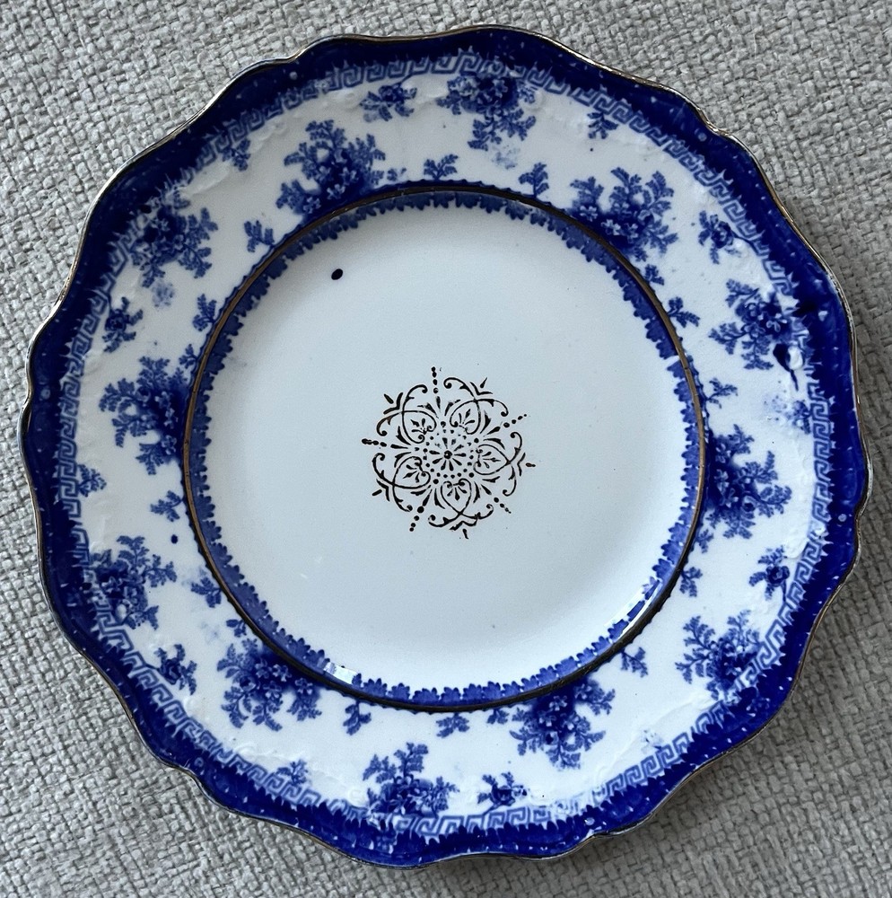 Antique John Maddock & Sons Hamilton Pattern 7” Flow Blue Dessert/Pie Plate