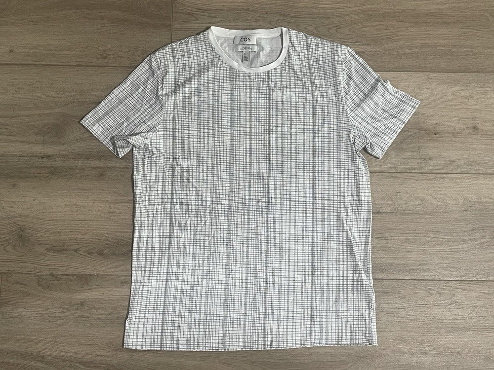 COS Men's Graphic T-shirt Size Large 100% Cotton
