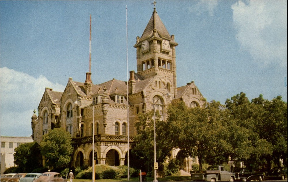 Texas Victoria County Court House ~ 1950s-60s vintage postcard sku641