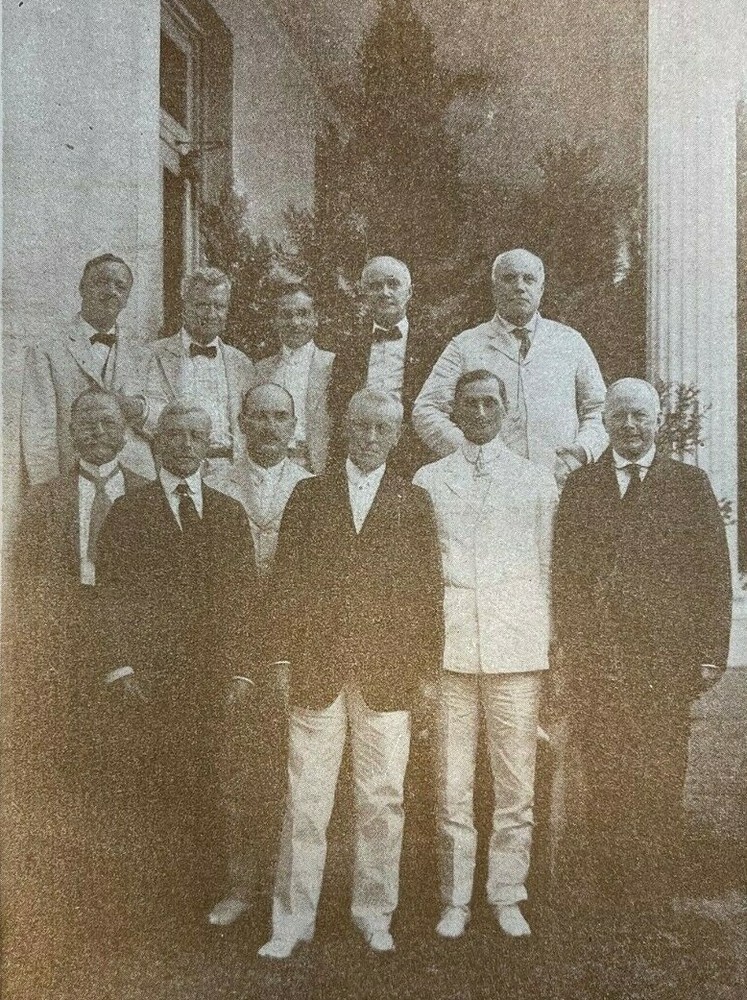 1917 Vintage WWI Illustration President Woodrow Wilson and His Cabinet