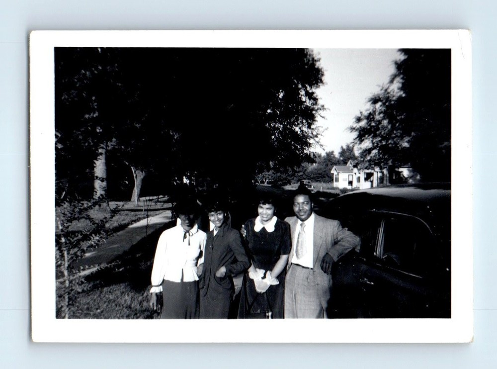 Old Vintage Photo BLACK AFRICAN AMERICAN MEN WOMEN BY CLASSIC CAR SNAPSHOT