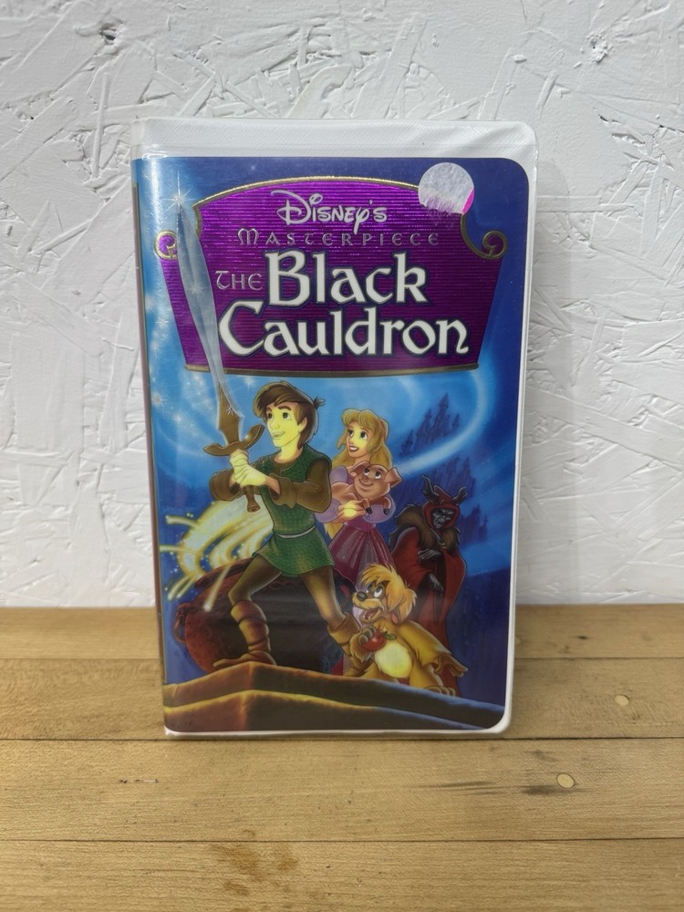Disney’s The Black Cauldron VHS 1998 Masterpiece Clamshell Case Used Complete
