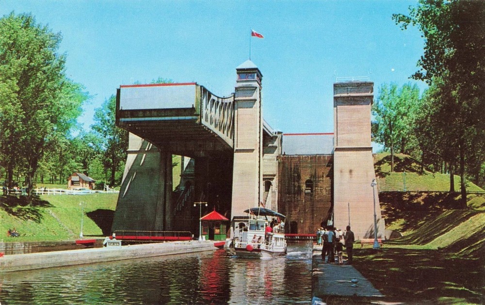 Peterborough Hydraulic Lift Lock - Peterborough Ontario ON Canada - Postcard