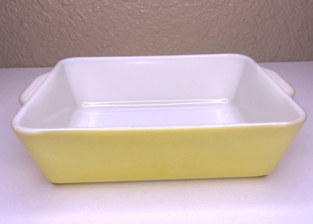 Vintage pyrex 9” X 7” baking dish Yellow 503B A-3 Made In USA good Cond. no lid