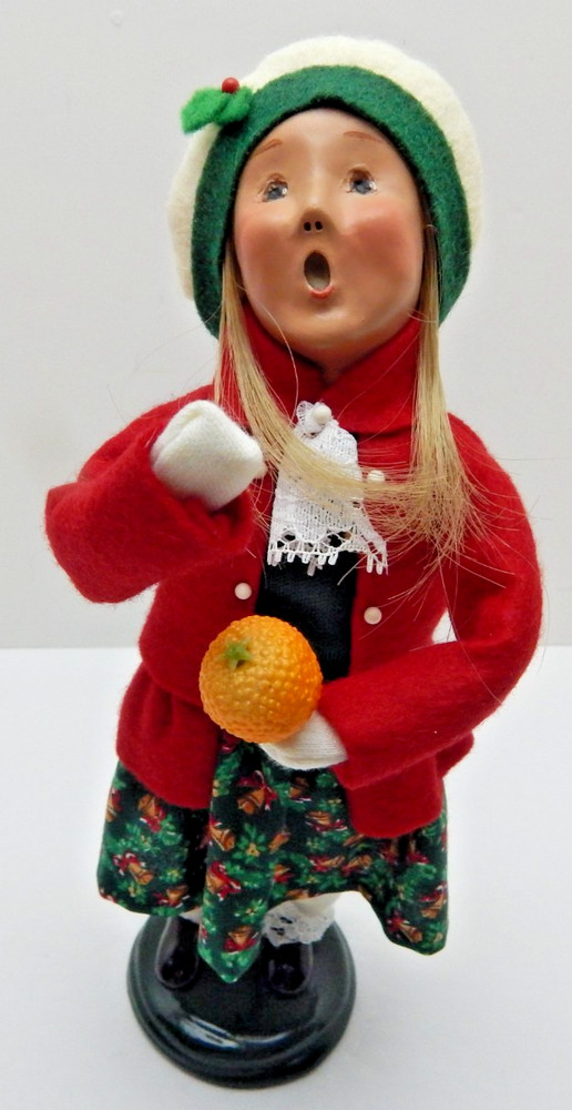 Byers Choice Ltd The Carolers 1999 Girl with Fruit Orange Christmas Winter (445