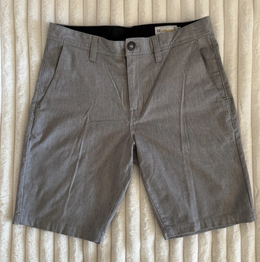 Volcom Size 33 