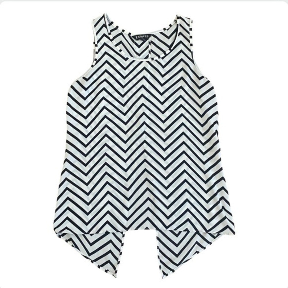 EXPRESS Chevron Black & White Zig Zag  Sleeveless Blouse Tank Top