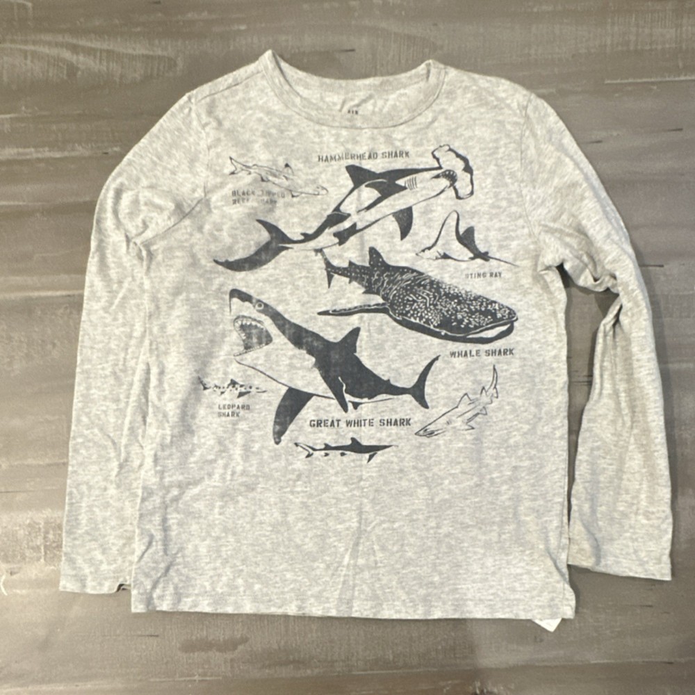 Gap Kids Boys Gray Long Sleeve Shark Graphic T-Shirt Size M