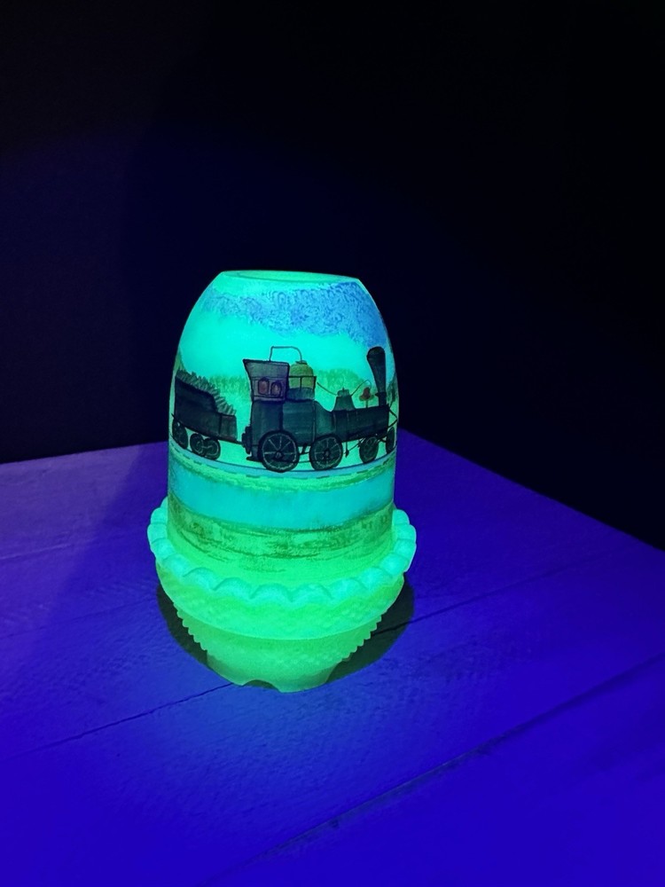 Vintage Fenton Hand-Painted - The General W &ARR Fairy Light Custard UV